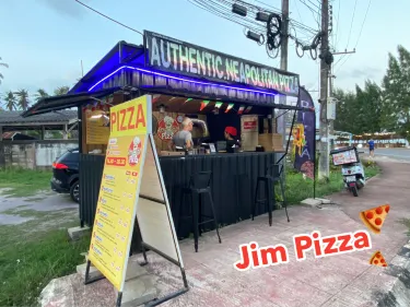 Local food truck in Ban Krut