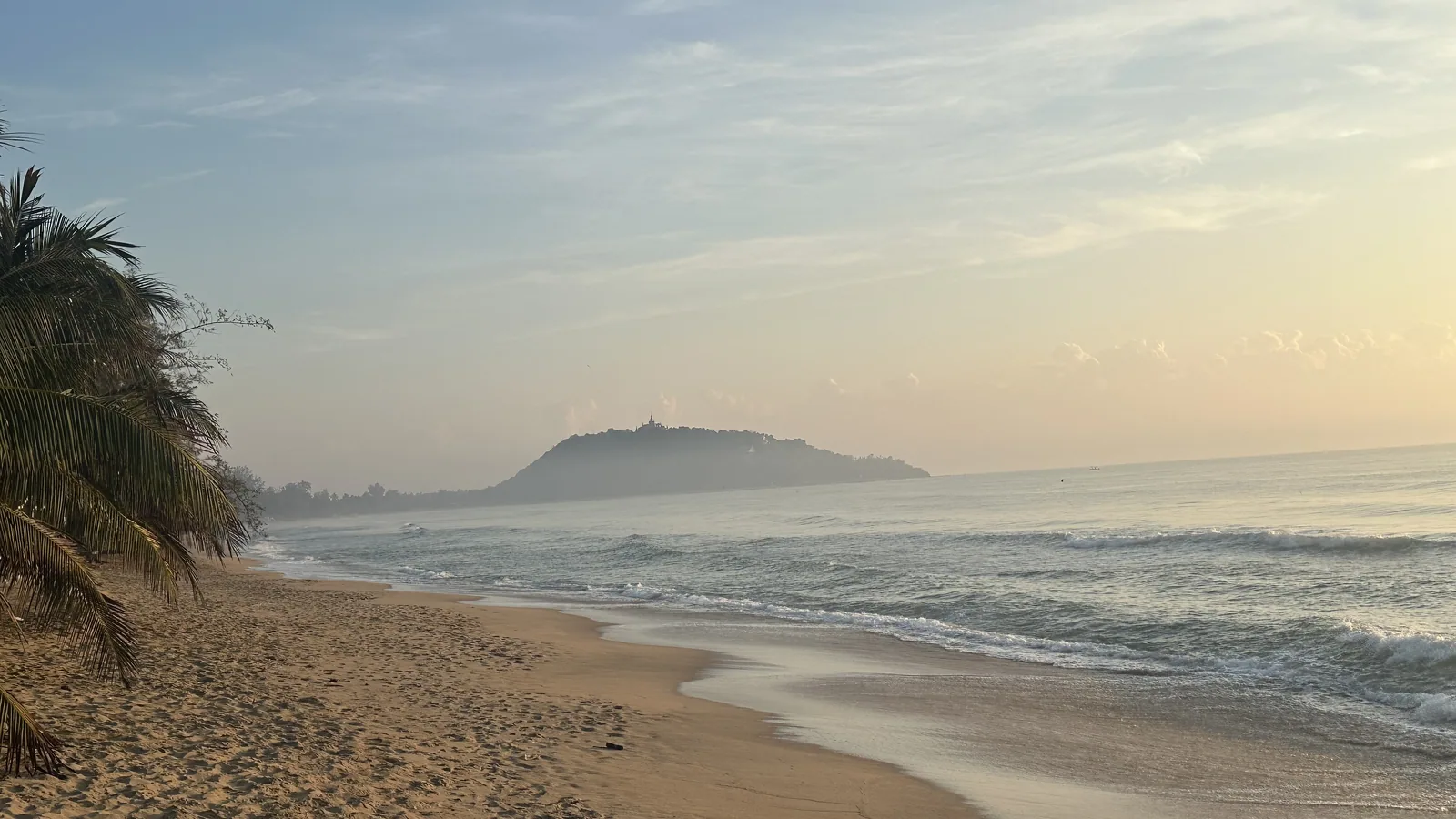 Plage de Ban Krut à l'aube