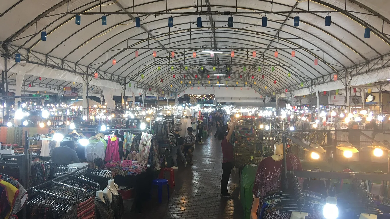 Natbasaren i Chiang Mai