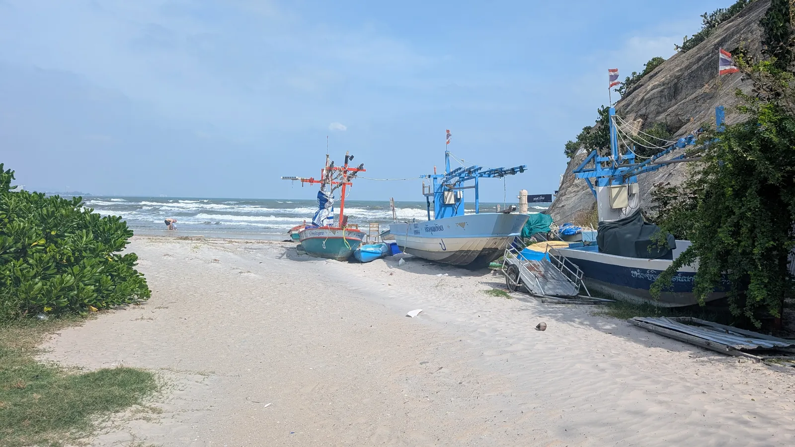 Båter på stranden i Hua Hin