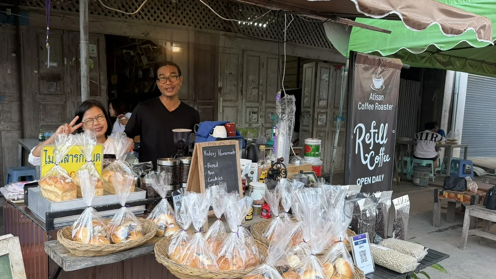 Refill Coffeen koju Ban Krutin aamutorilla