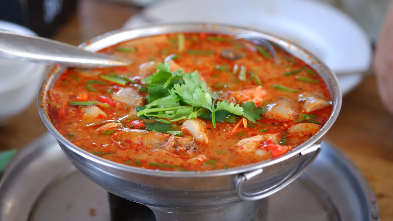 Tom Yum Goong an einem Essensstand